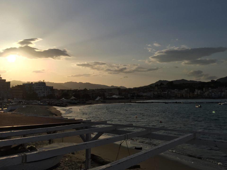 B&B La Casa Di Luigi Giardini Naxos Bagian luar foto