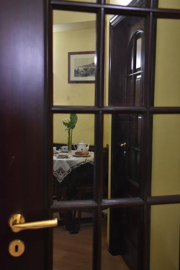 B&B La Casa Di Luigi Giardini Naxos Bagian luar foto