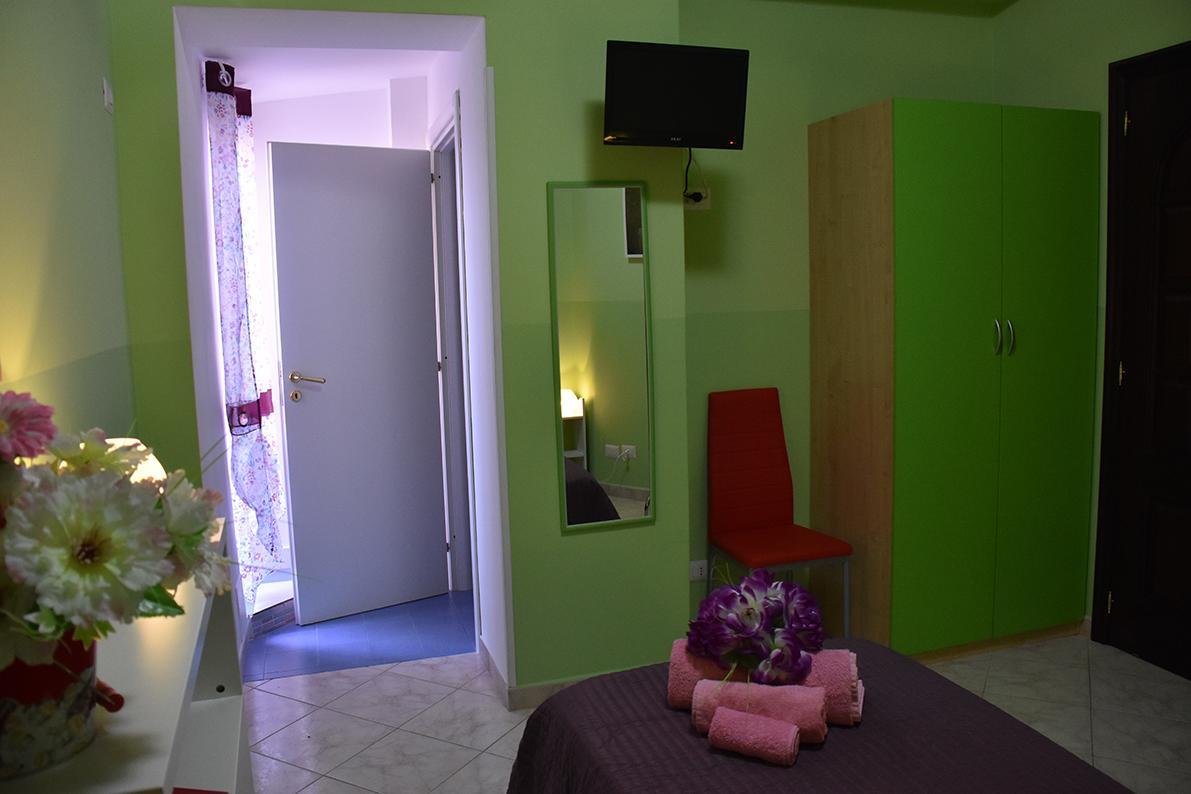 B&B La Casa Di Luigi Giardini Naxos Bagian luar foto